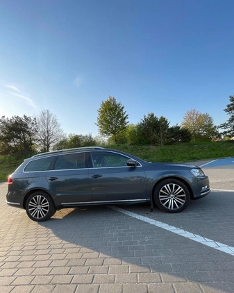 Volkswagen Passat cena 38000 przebieg: 266000, rok produkcji 2013 z Stawiszyn małe 137